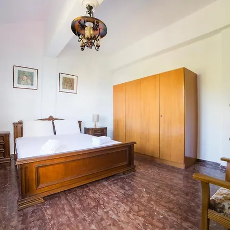 Ntoriseveline House Ferienhaus Sidárion