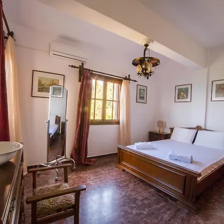 Ntoriseveline House