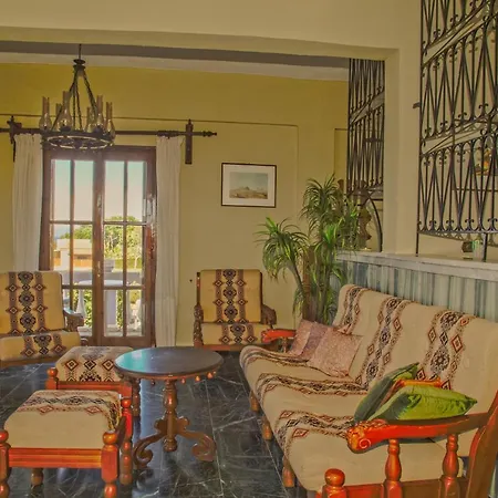 Ntoriseveline House * Sidárion